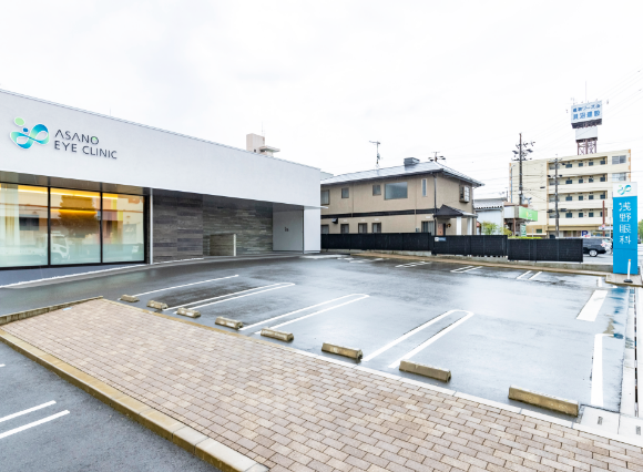 浅野眼科の駐車場の画像